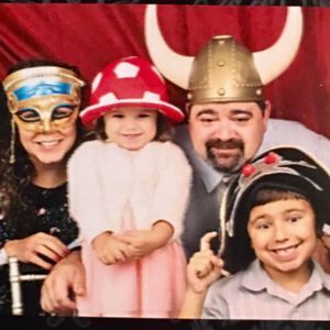 Meet your Posher, Dana